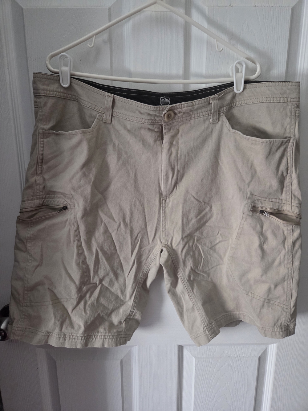 Men's Tan Cargo Shorts with Zip Pockets